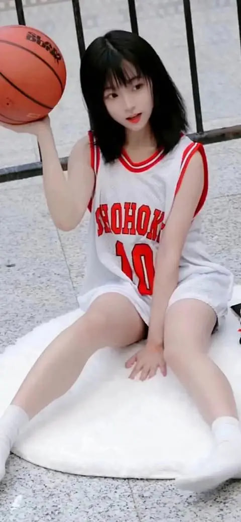 卡塔尔世界杯场馆建设引热议
